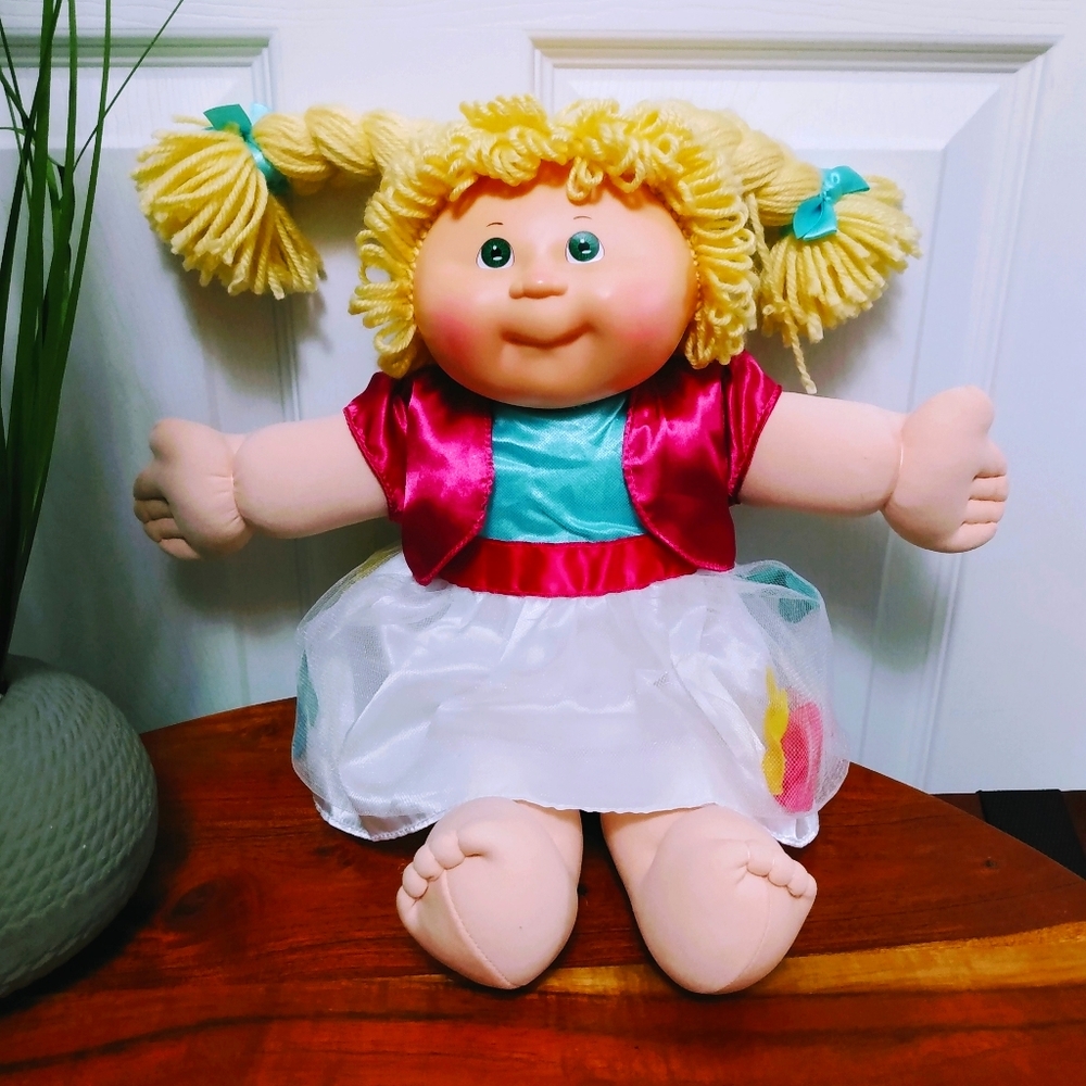 CPK Cabbage Patch Kids Blonde Doll 17" Green Eyed